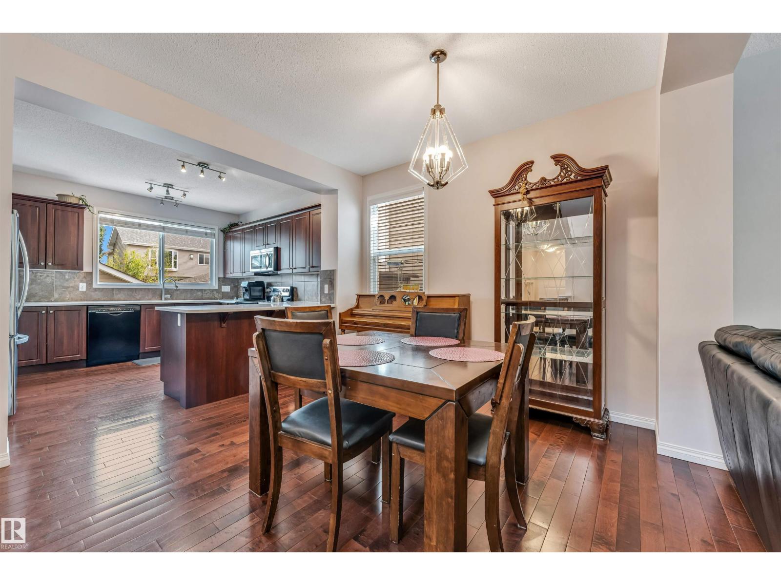 1135 74 ST SW - 17