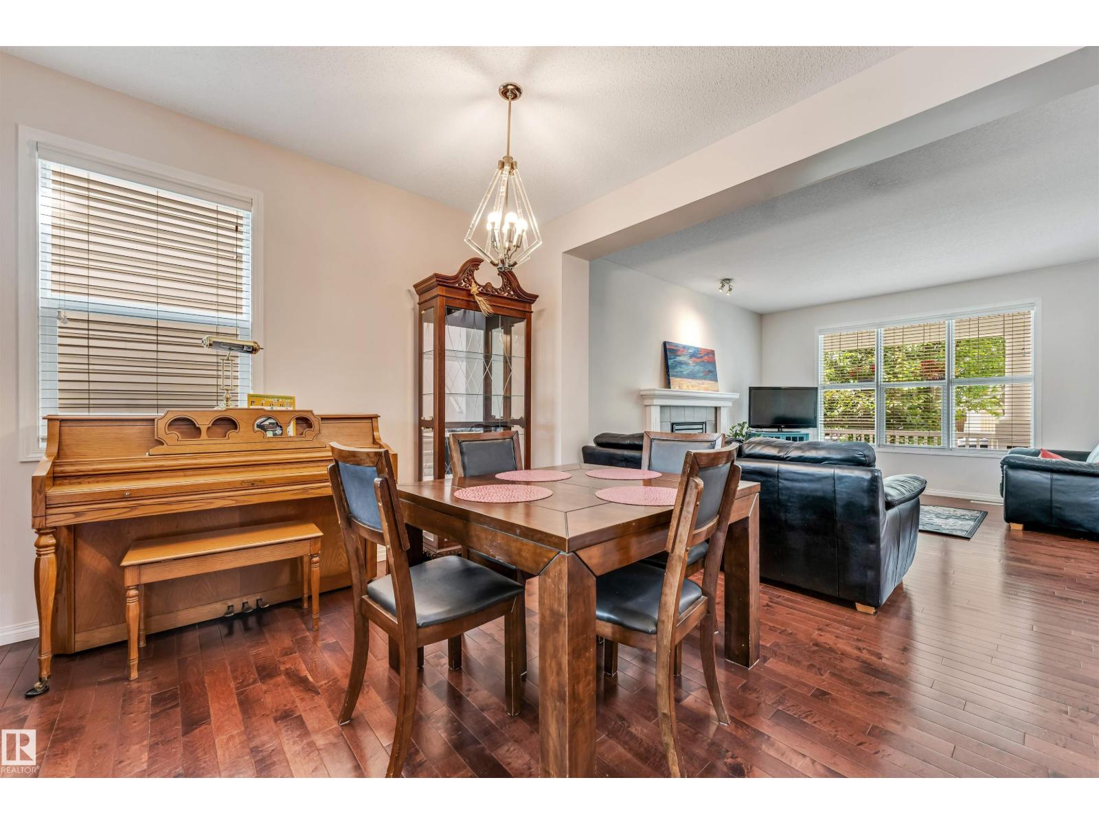 1135 74 ST SW - 18