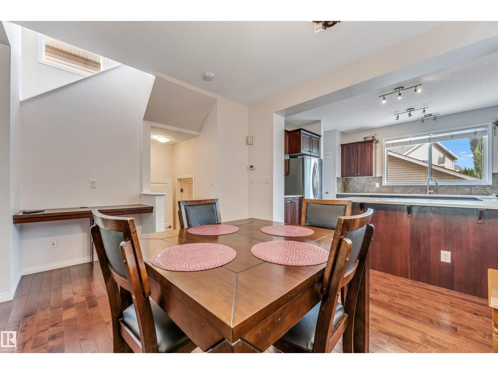 1135 74 ST SW - 21