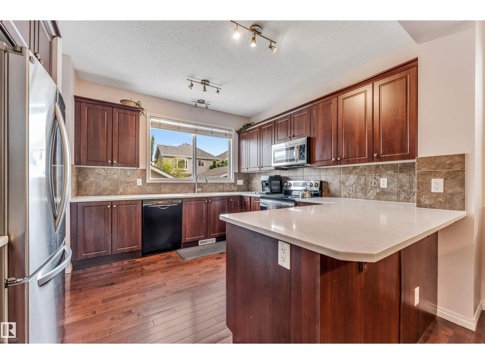 1135 74 ST SW - 22
