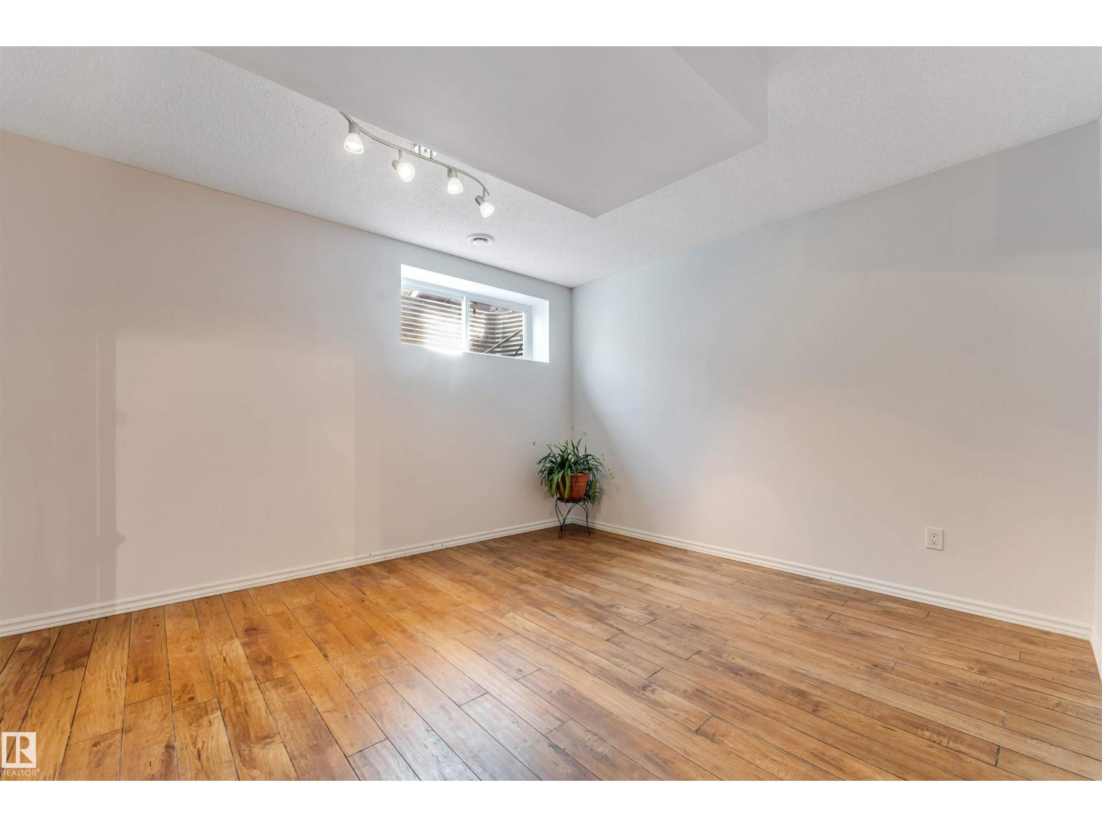 1135 74 ST SW - 41