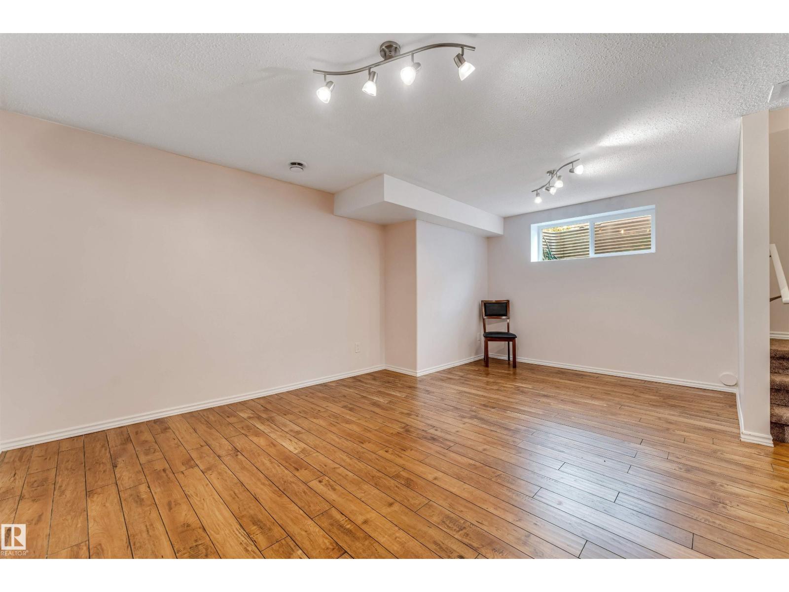 1135 74 ST SW - 45