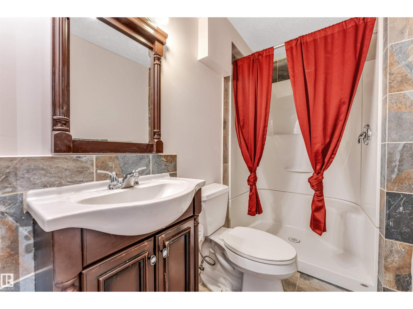 1135 74 ST SW - 47
