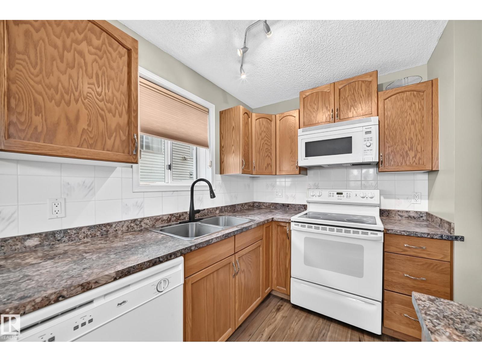 #102 224 CHURCH RD - 12