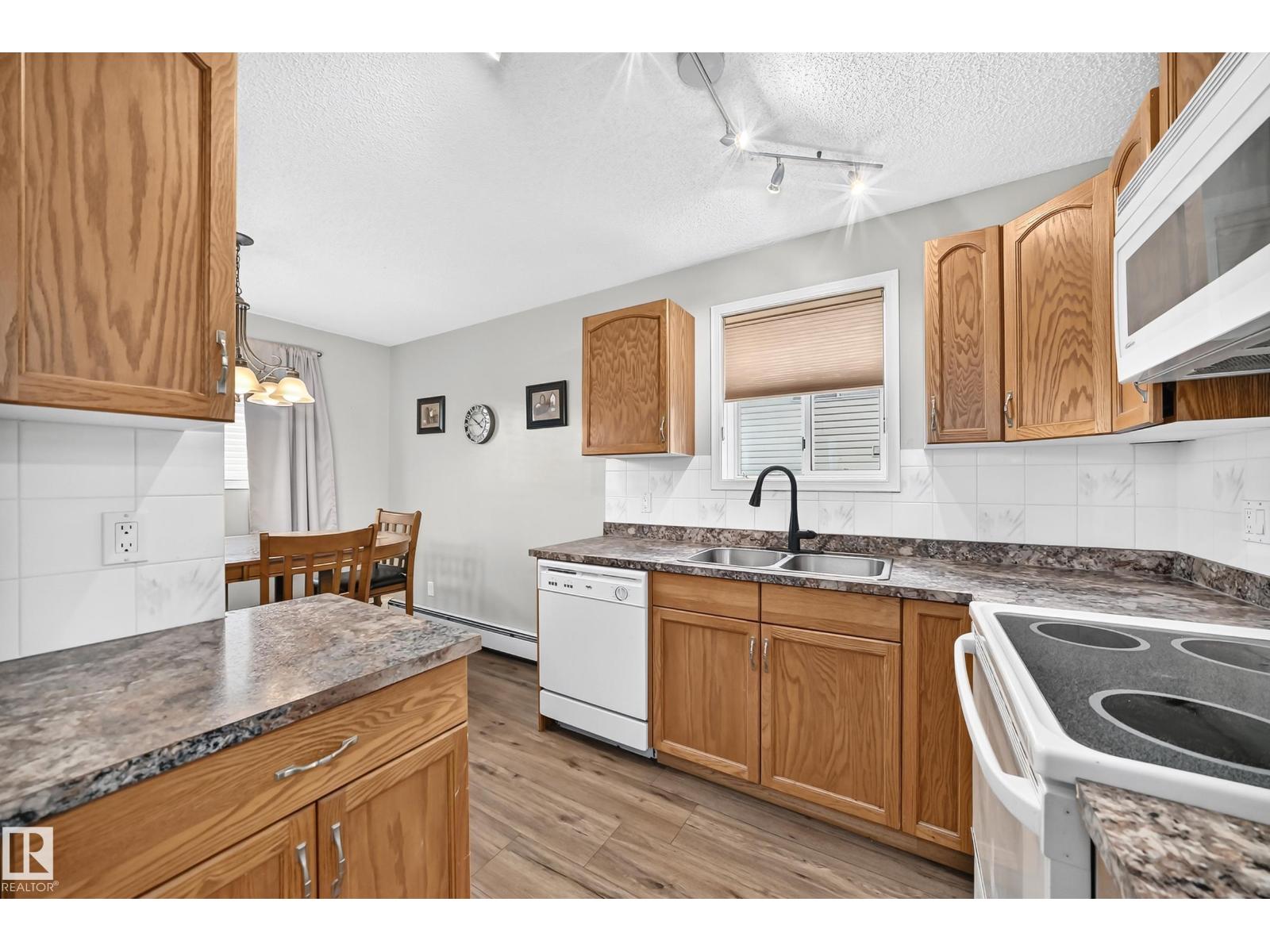 #102 224 CHURCH RD - 14