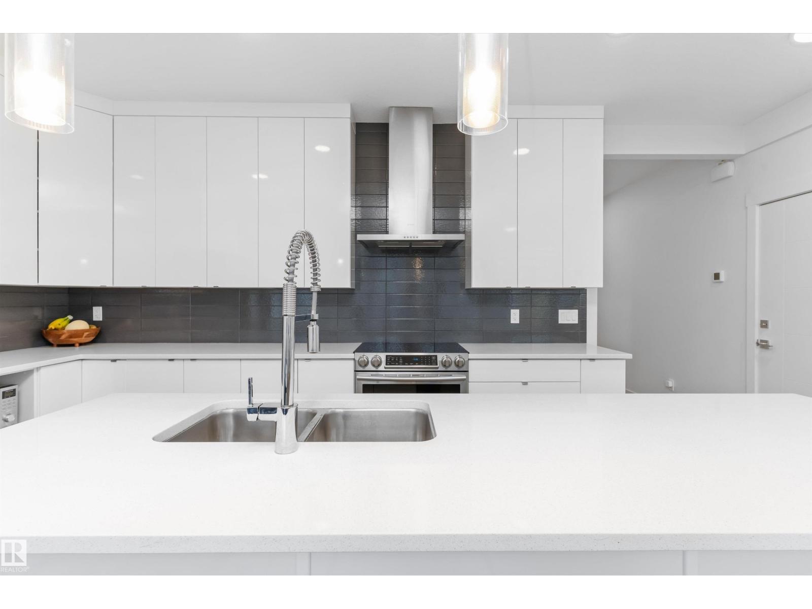 16624 32 AV SW — photo 9