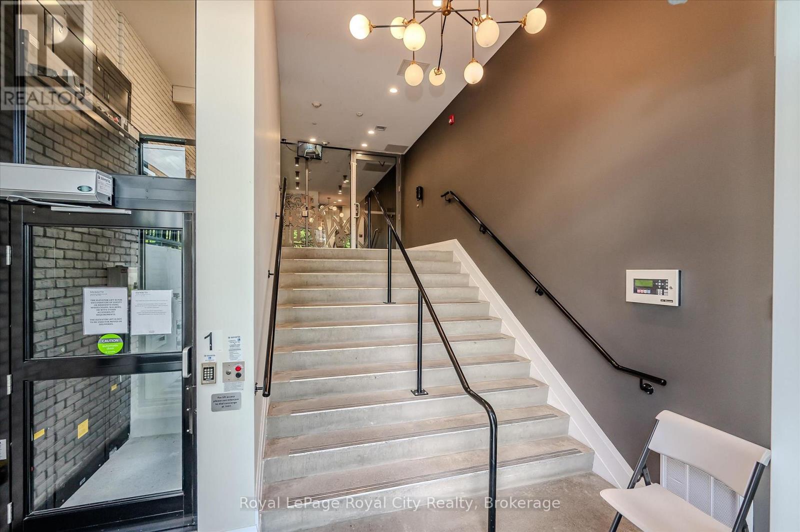 #103 63 ARTHUR STREET S - 19