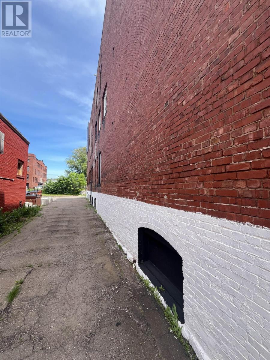 10 Havelock Street, Amherst — photo 3