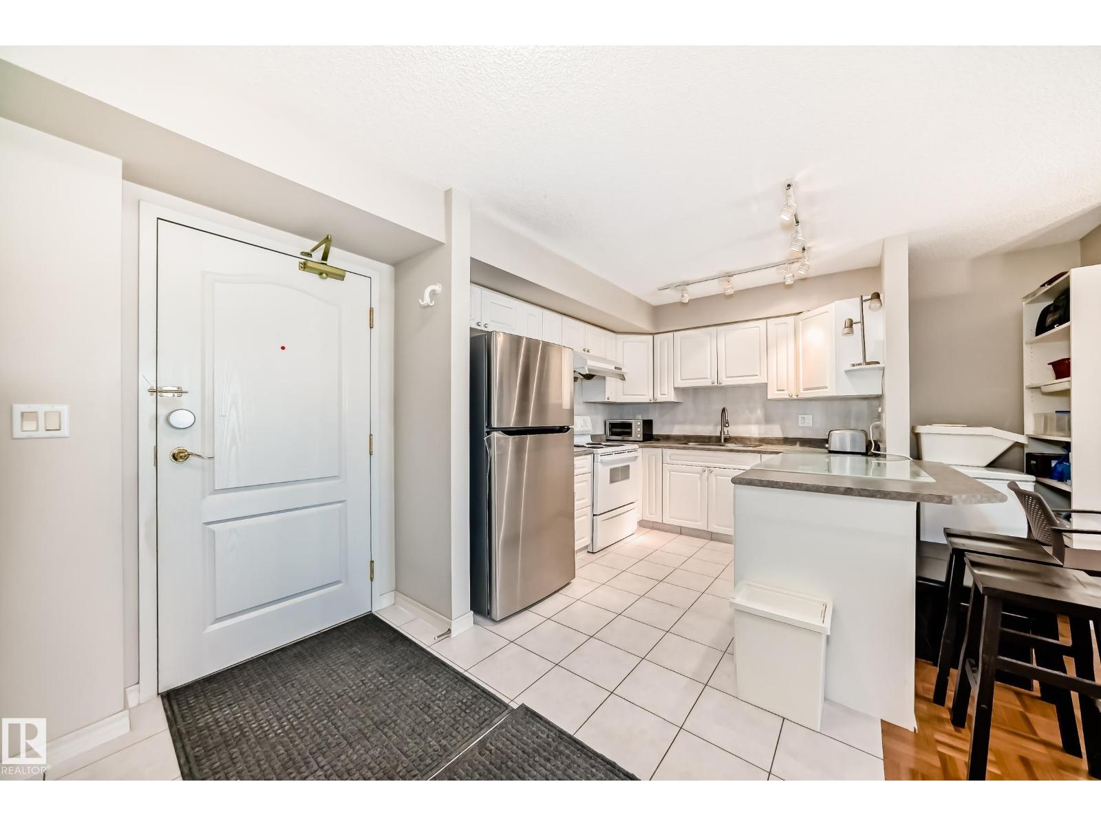 #406 10909 103 AV NW - 13