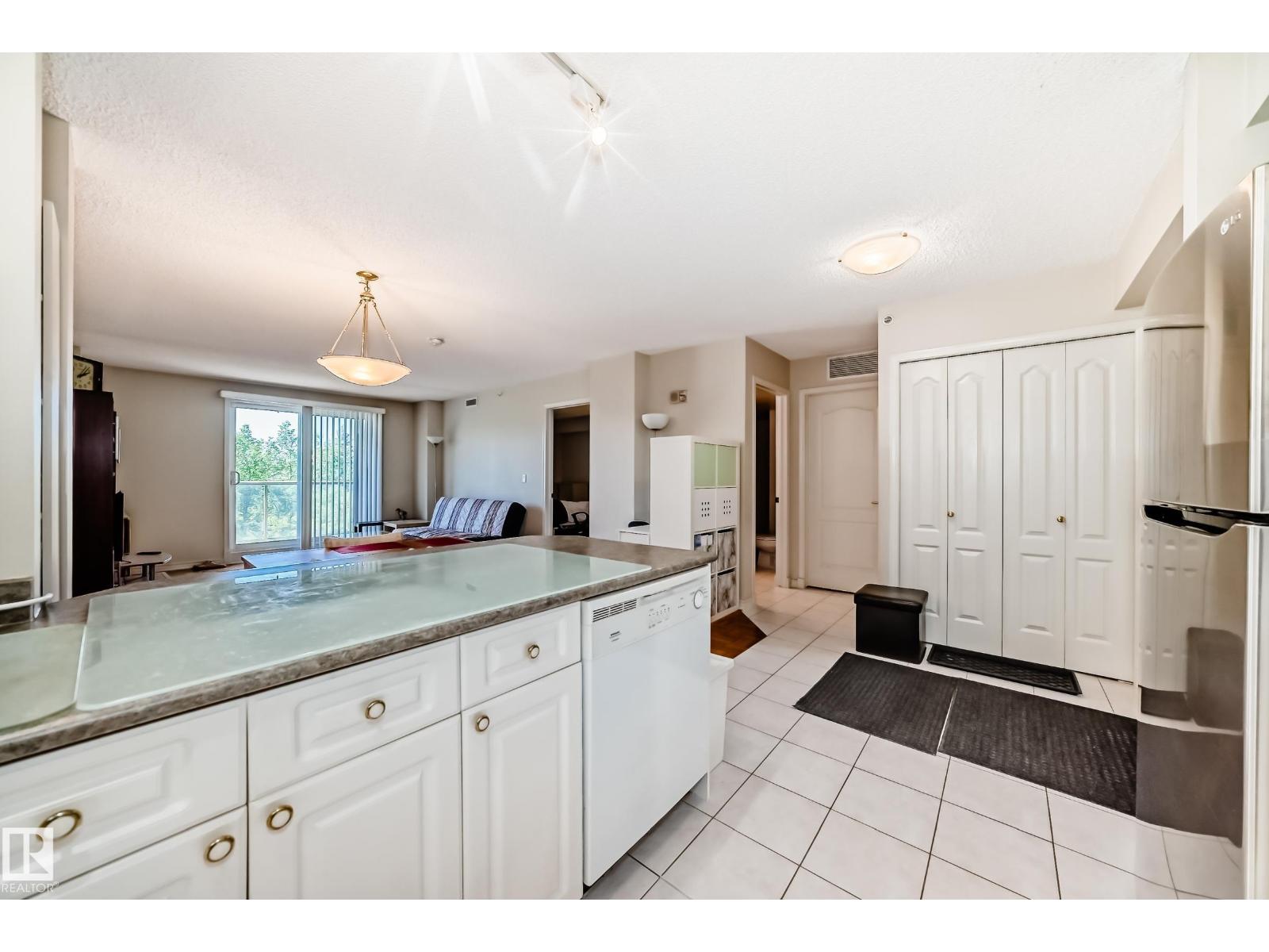 #406 10909 103 AV NW - 17