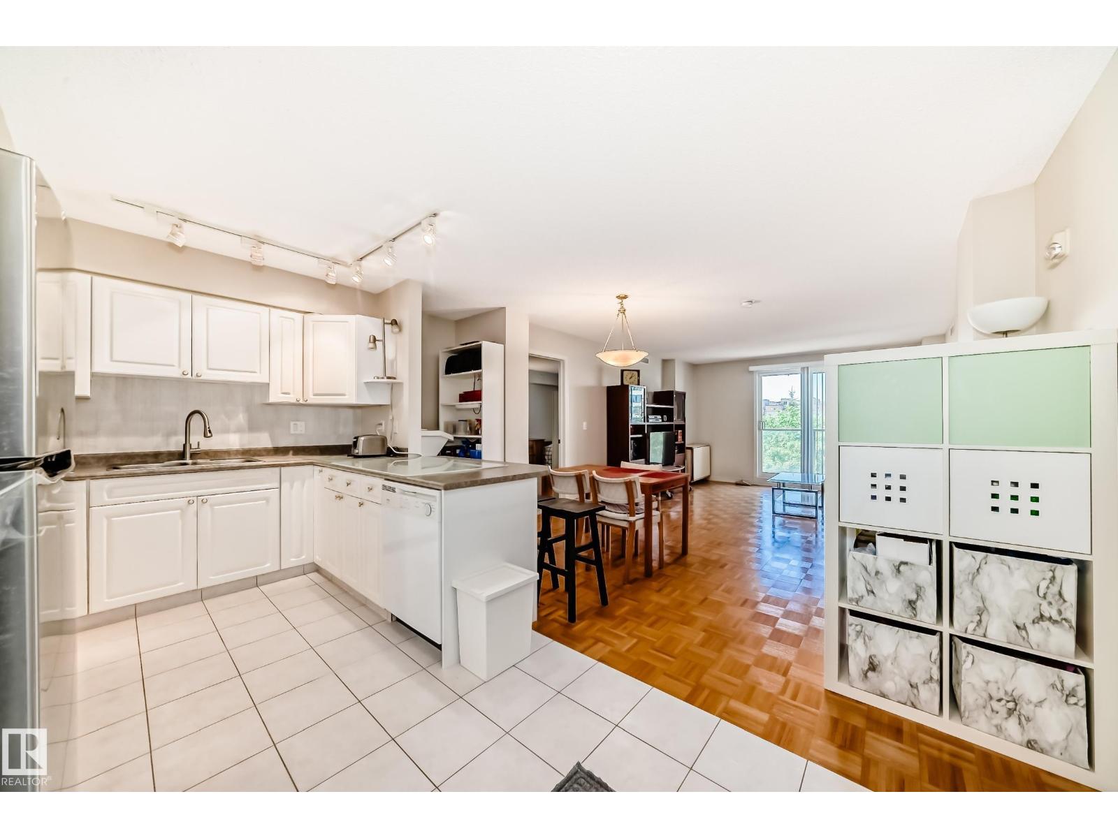 #406 10909 103 AV NW - 14