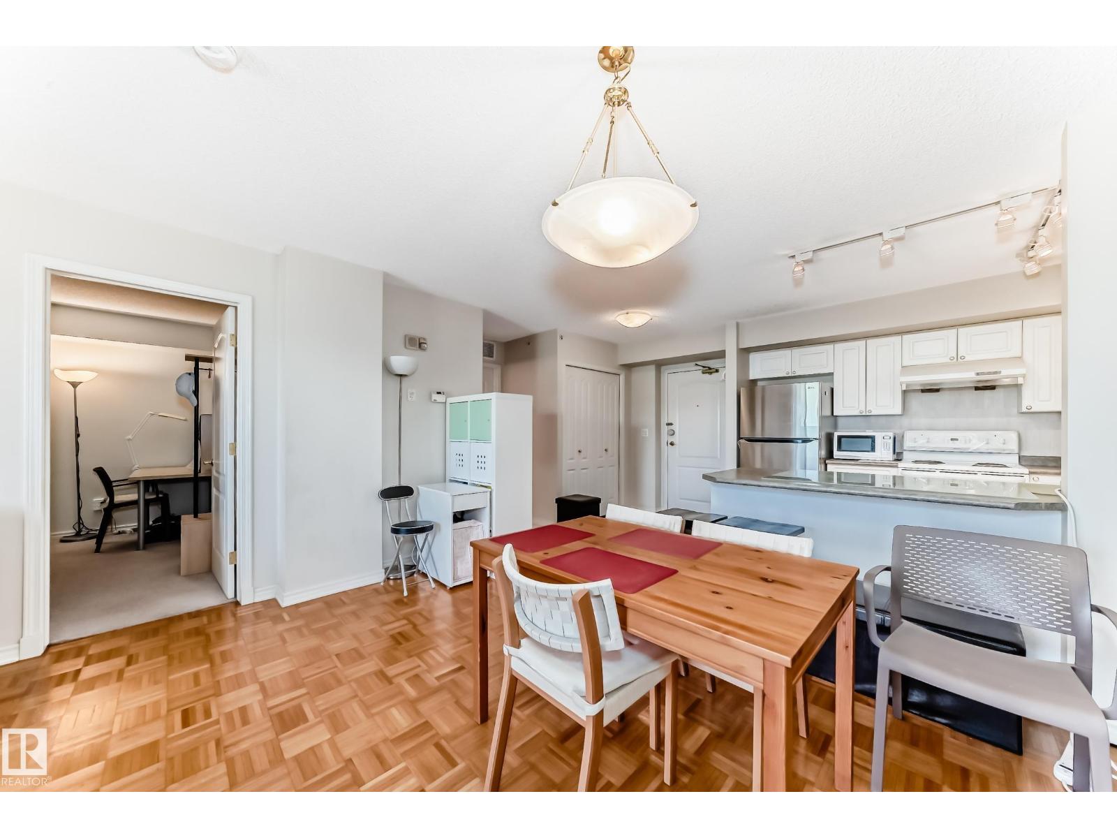 #406 10909 103 AV NW - 19