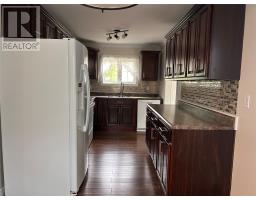 20 Pleasant Street thumbnail 4