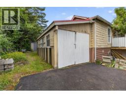 5545 Island Hwy S, Union Bay, BC V0R3B0 Photo 14