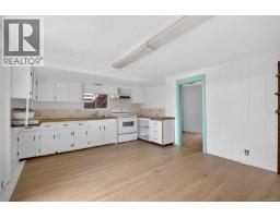 5545 Island Hwy S, Union Bay, BC V0R3B0 Photo 18