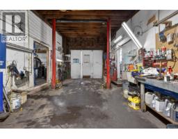 5545 Island Hwy S, Union Bay, BC V0R3B0 Photo 31