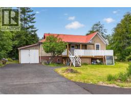 5545 Island Hwy S, Union Bay, BC V0R3B0 Photo 8