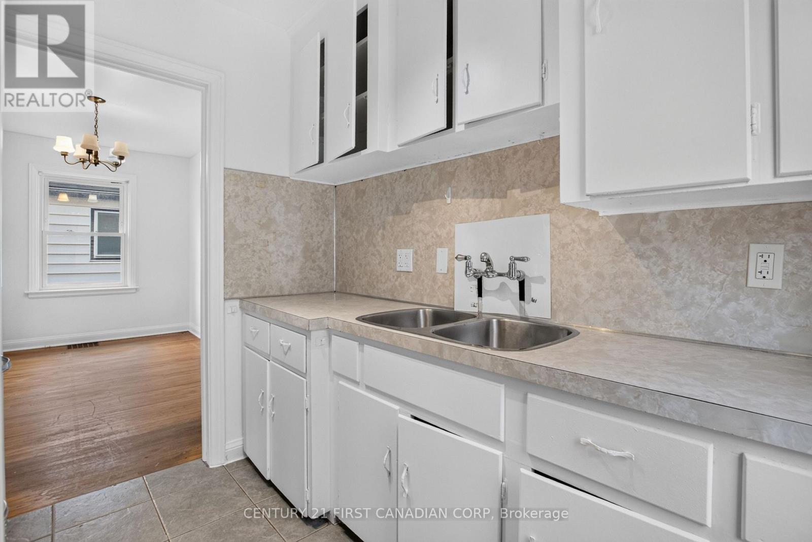 85 JOSEPHINE STREET - 12
