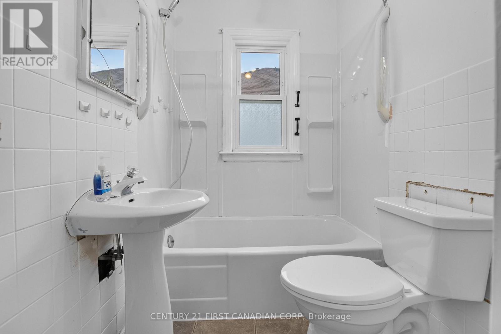 85 JOSEPHINE STREET - 15