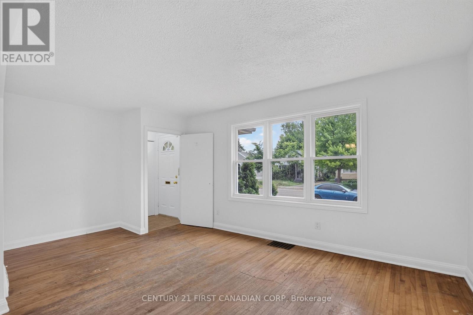 85 JOSEPHINE STREET - 6