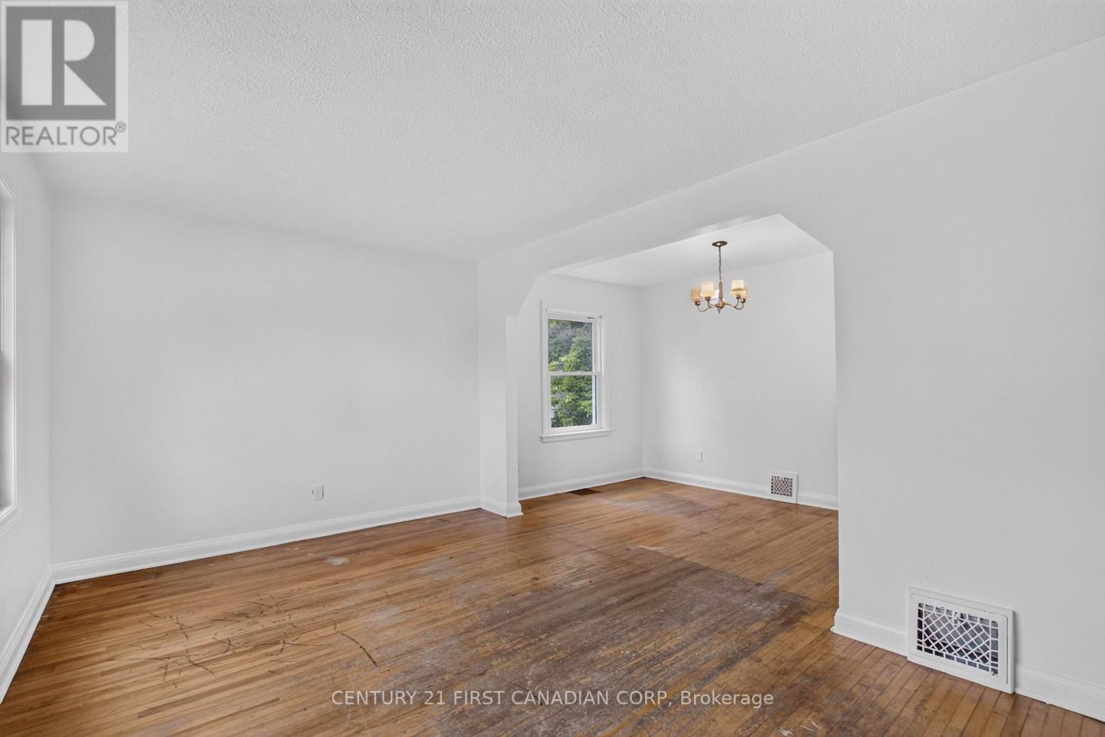 85 JOSEPHINE STREET - 7