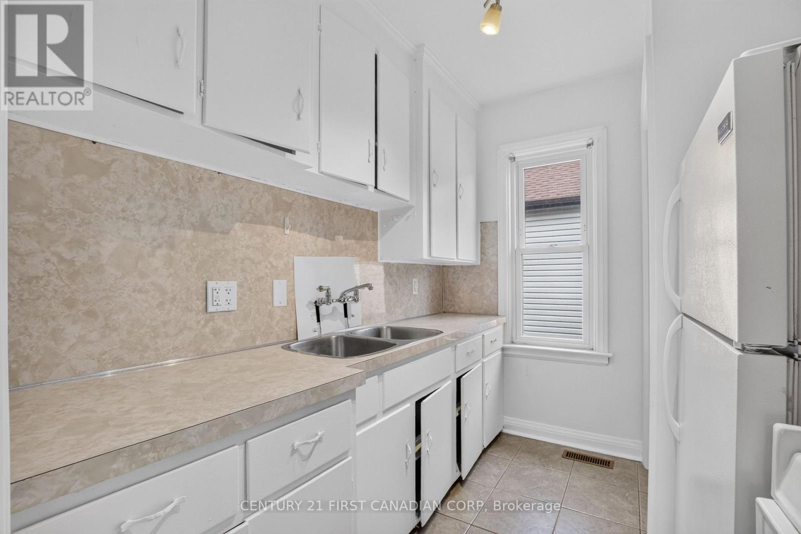 85 JOSEPHINE STREET - 9