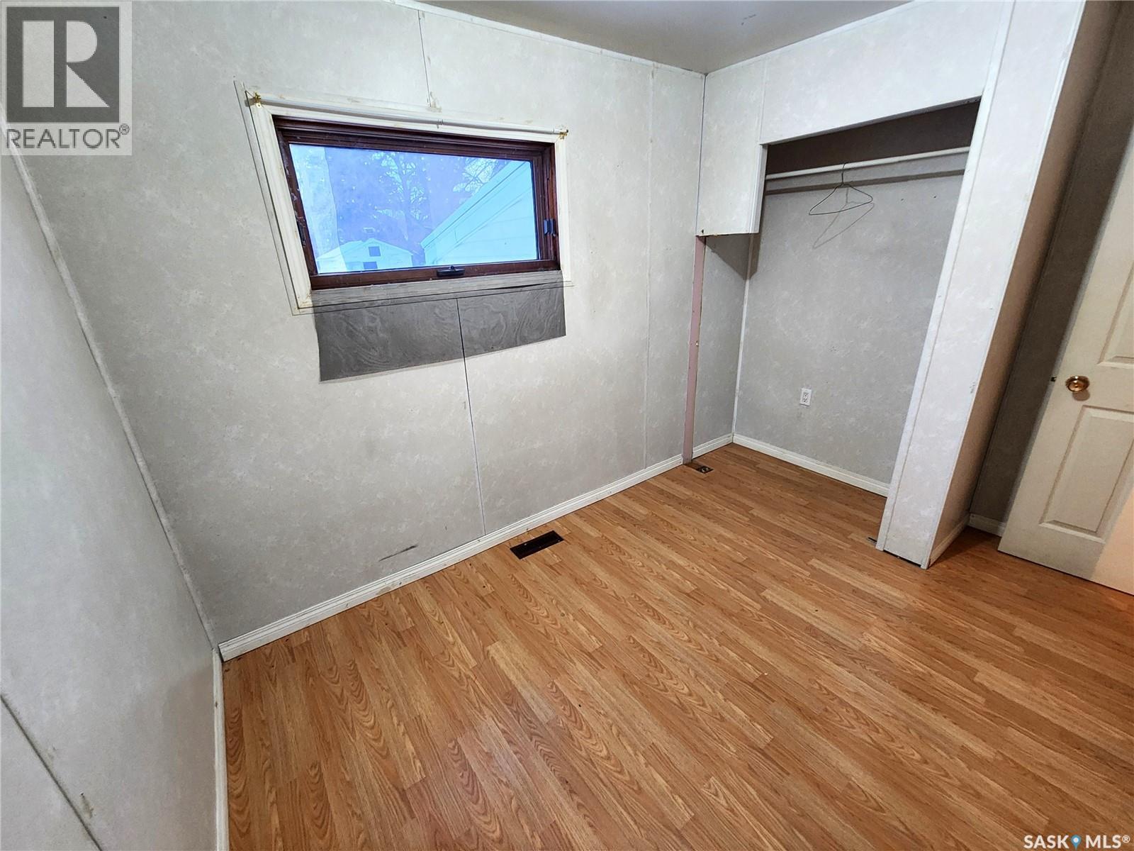 508 1st AVENUE E - 11