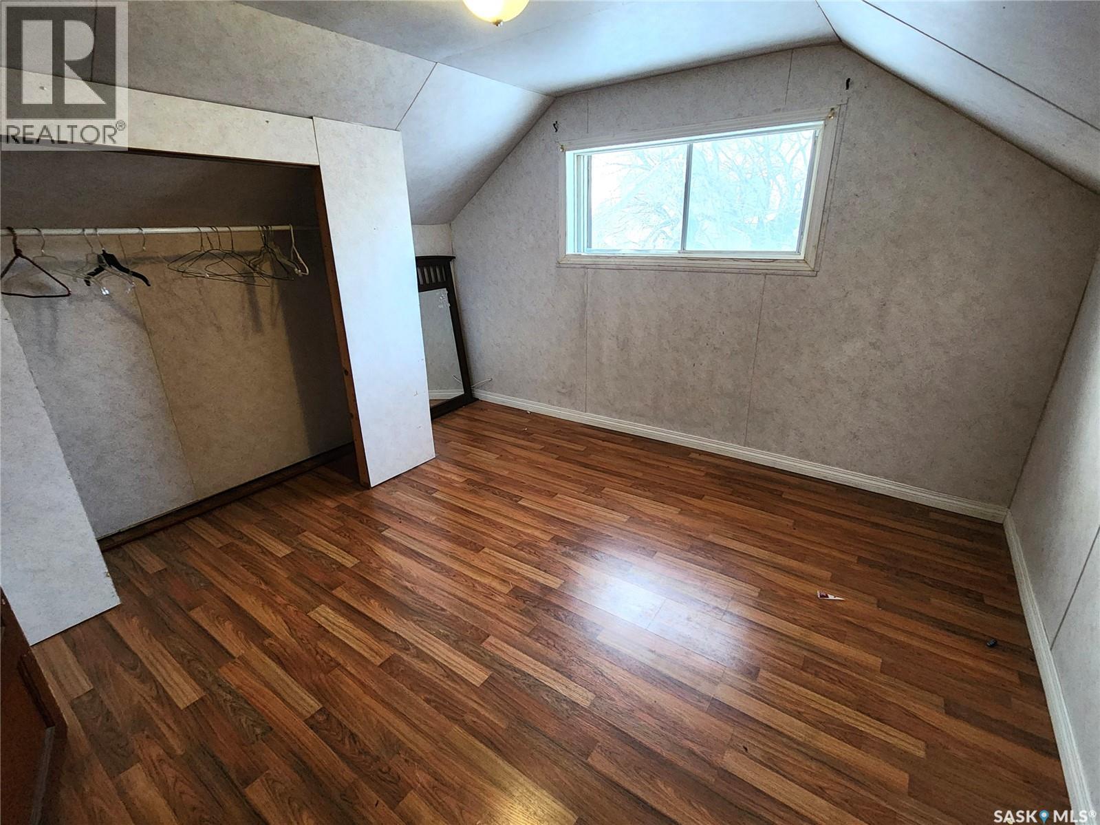 508 1st AVENUE E - 17