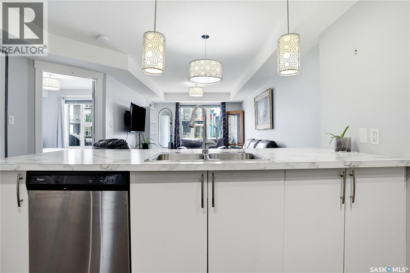 323 5301 Universal CRESCENT — photo 11