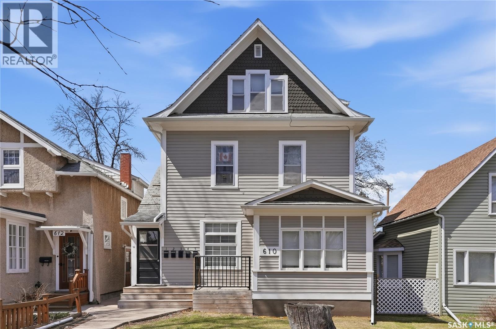610 Albert AVENUE - 1