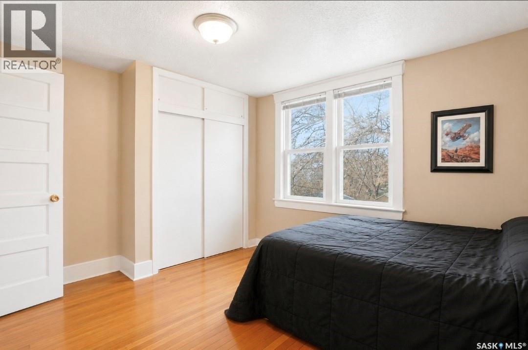 610 Albert AVENUE - 26