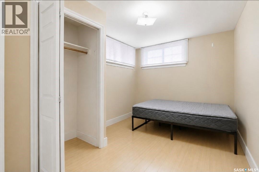 610 Albert AVENUE - 39
