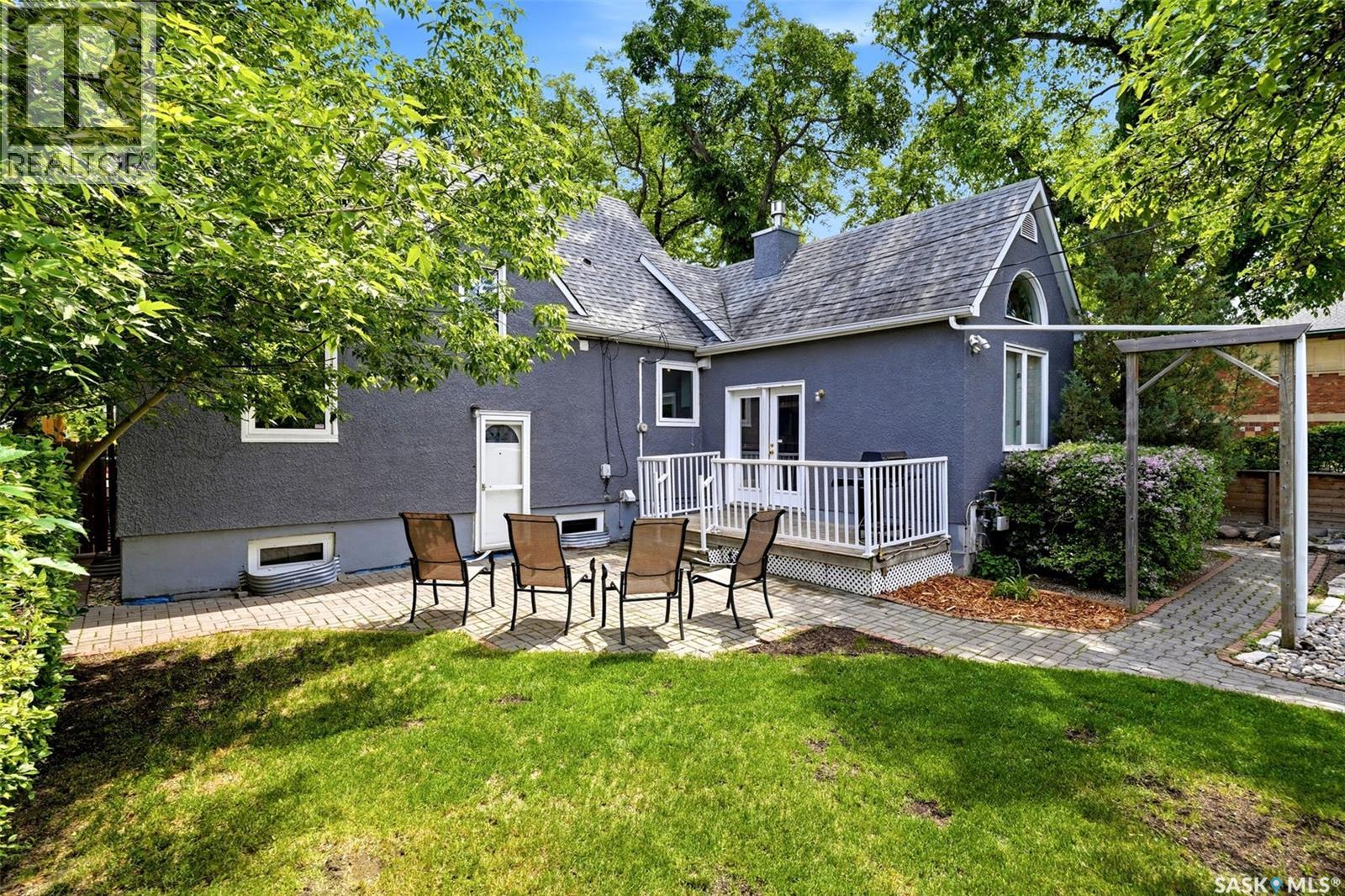 2876 Cameron STREET — photo 42