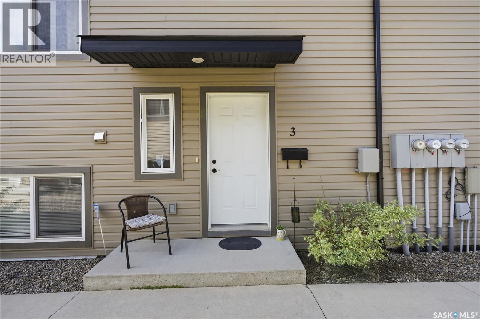 3 116 Hiebert CRESCENT - photo 2