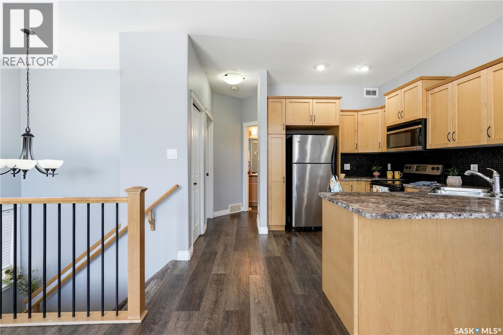 3 116 Hiebert CRESCENT - photo 4