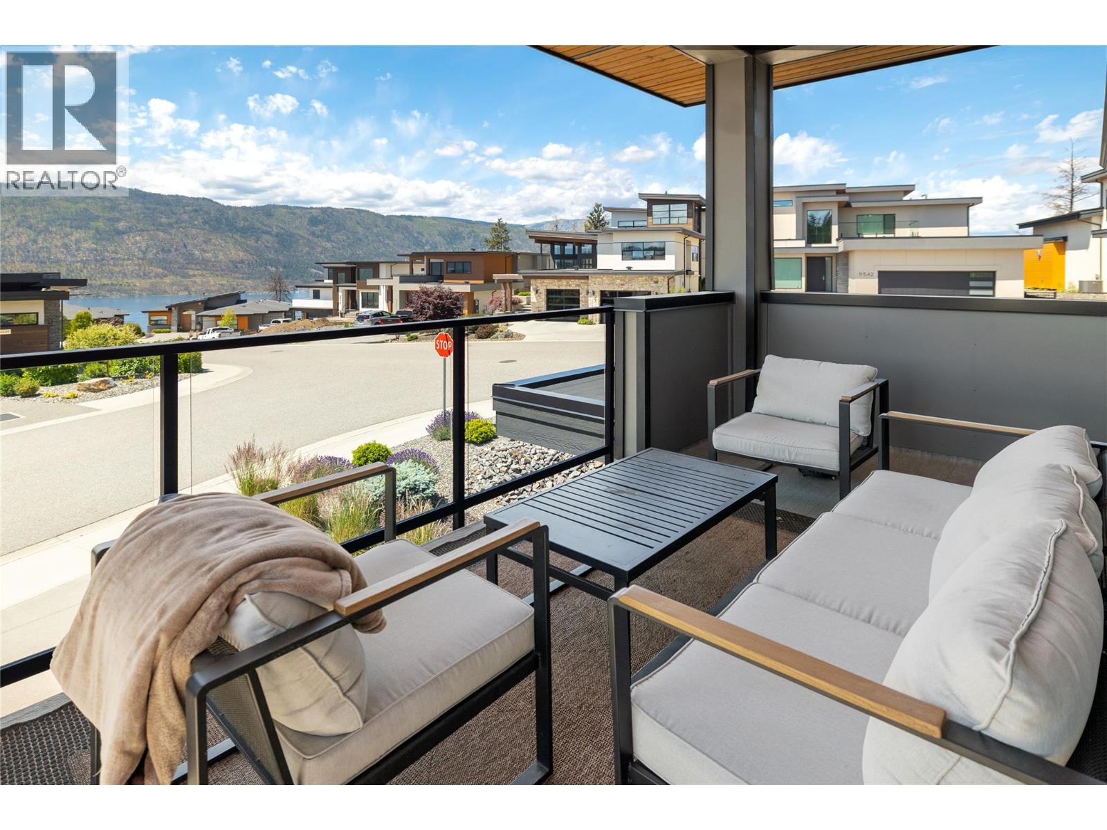  9499 Ledgestone Road, Lake Country
