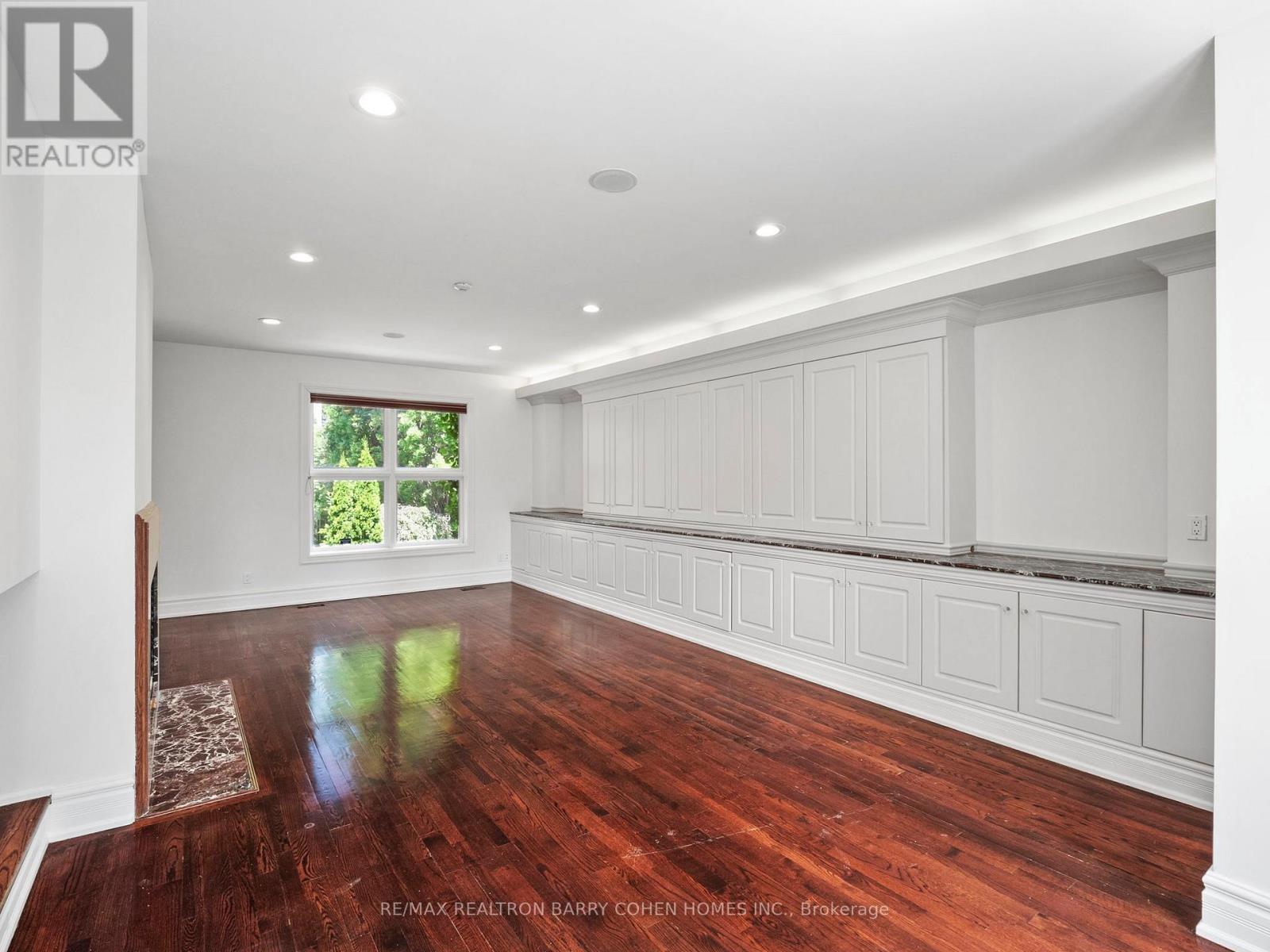 40 OLD COLONY ROAD - 10