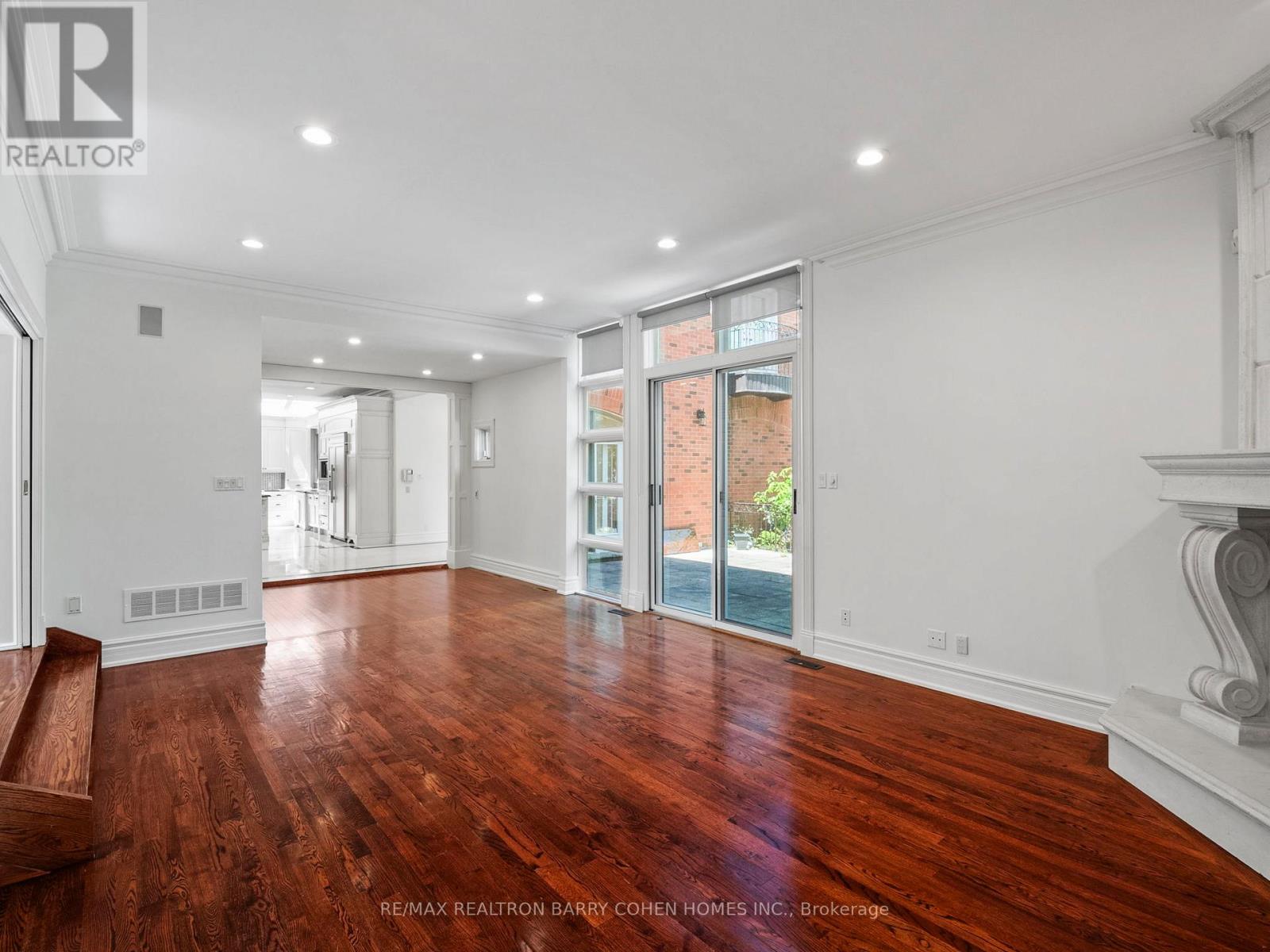 40 OLD COLONY ROAD - 17