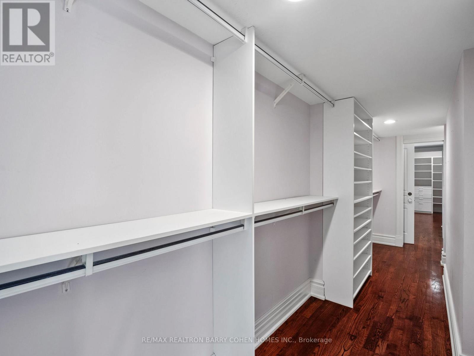 40 OLD COLONY ROAD - 23