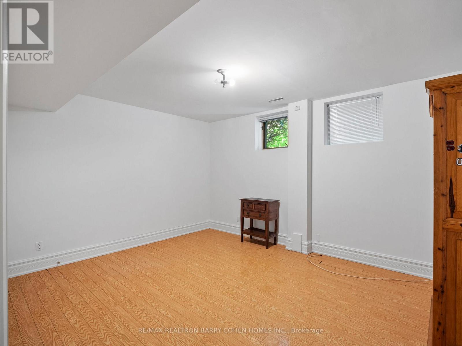 40 OLD COLONY ROAD - 38