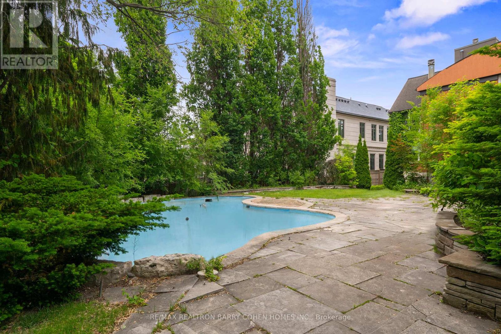 40 OLD COLONY ROAD - 41