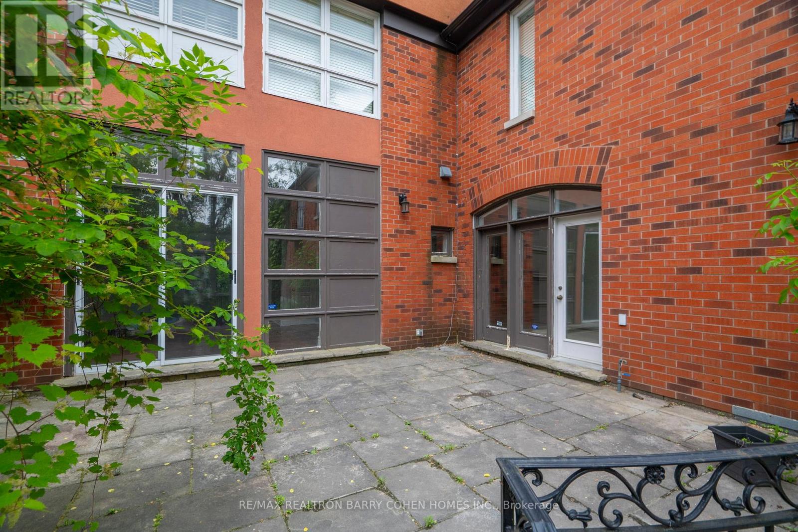 40 OLD COLONY ROAD - 42