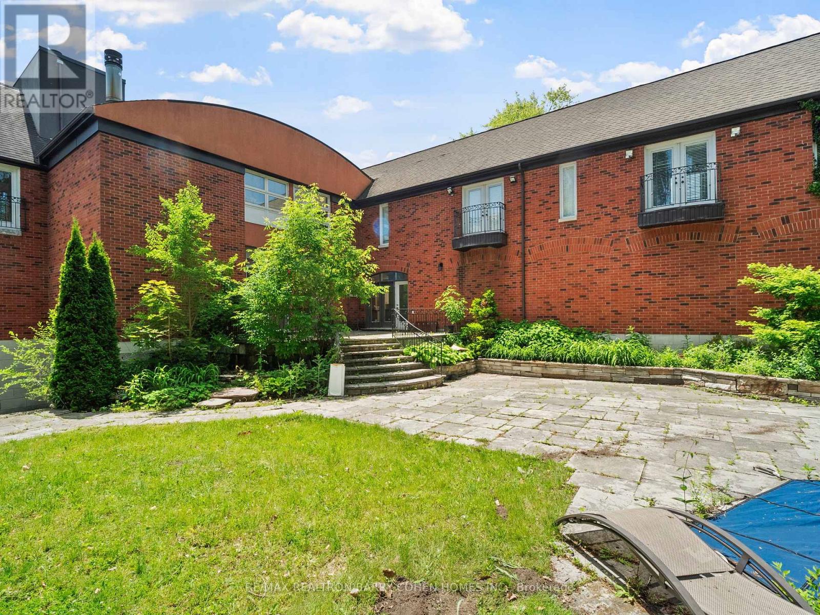 40 OLD COLONY ROAD - 46