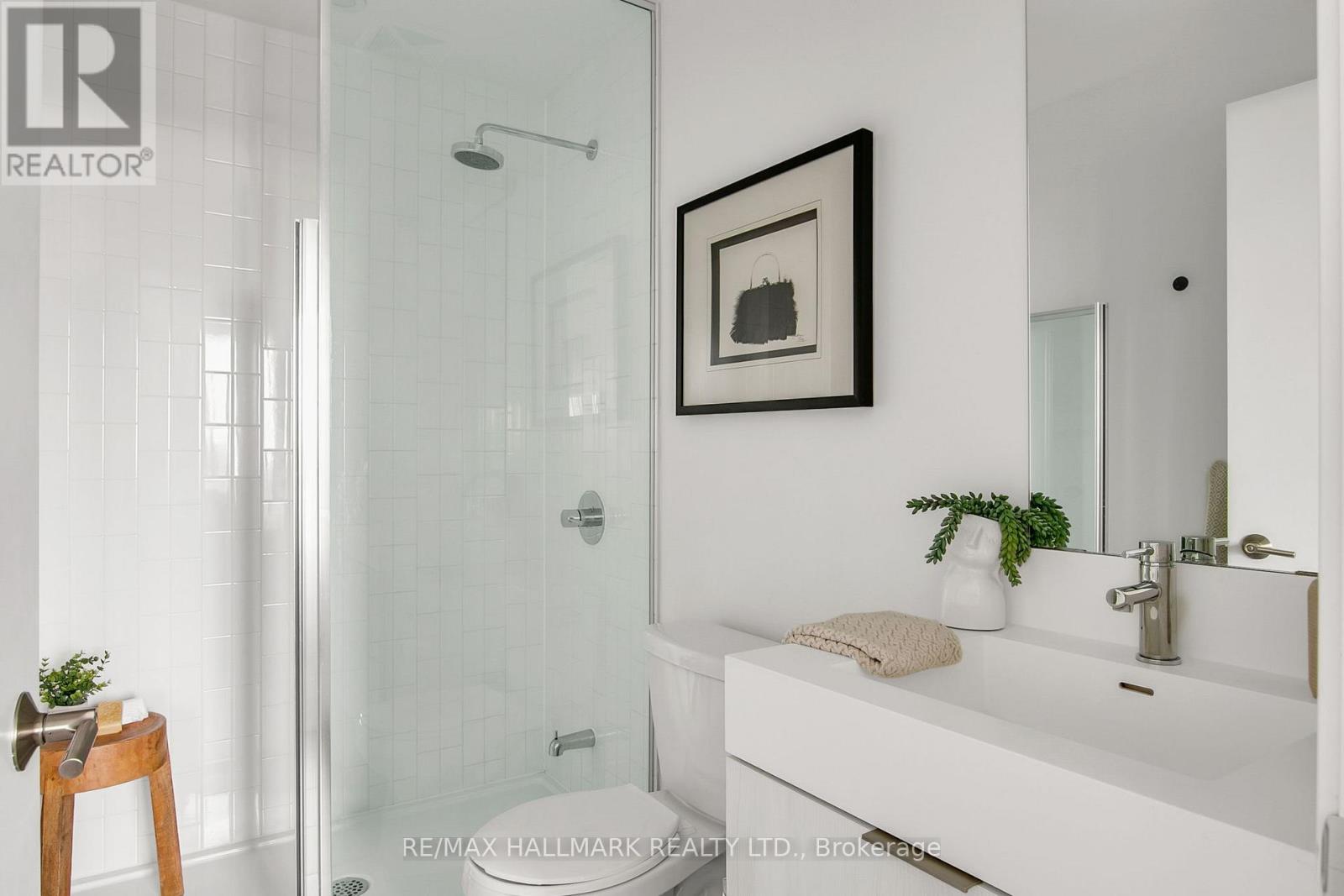 #1021 35 TUBMAN AVENUE - 18