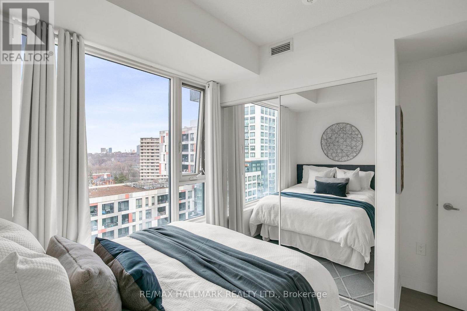 #1021 35 TUBMAN AVENUE - 26