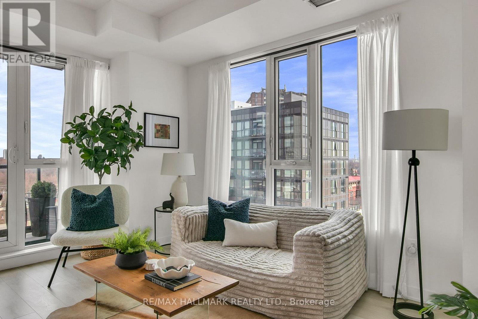 #1021 35 TUBMAN AVENUE - 7