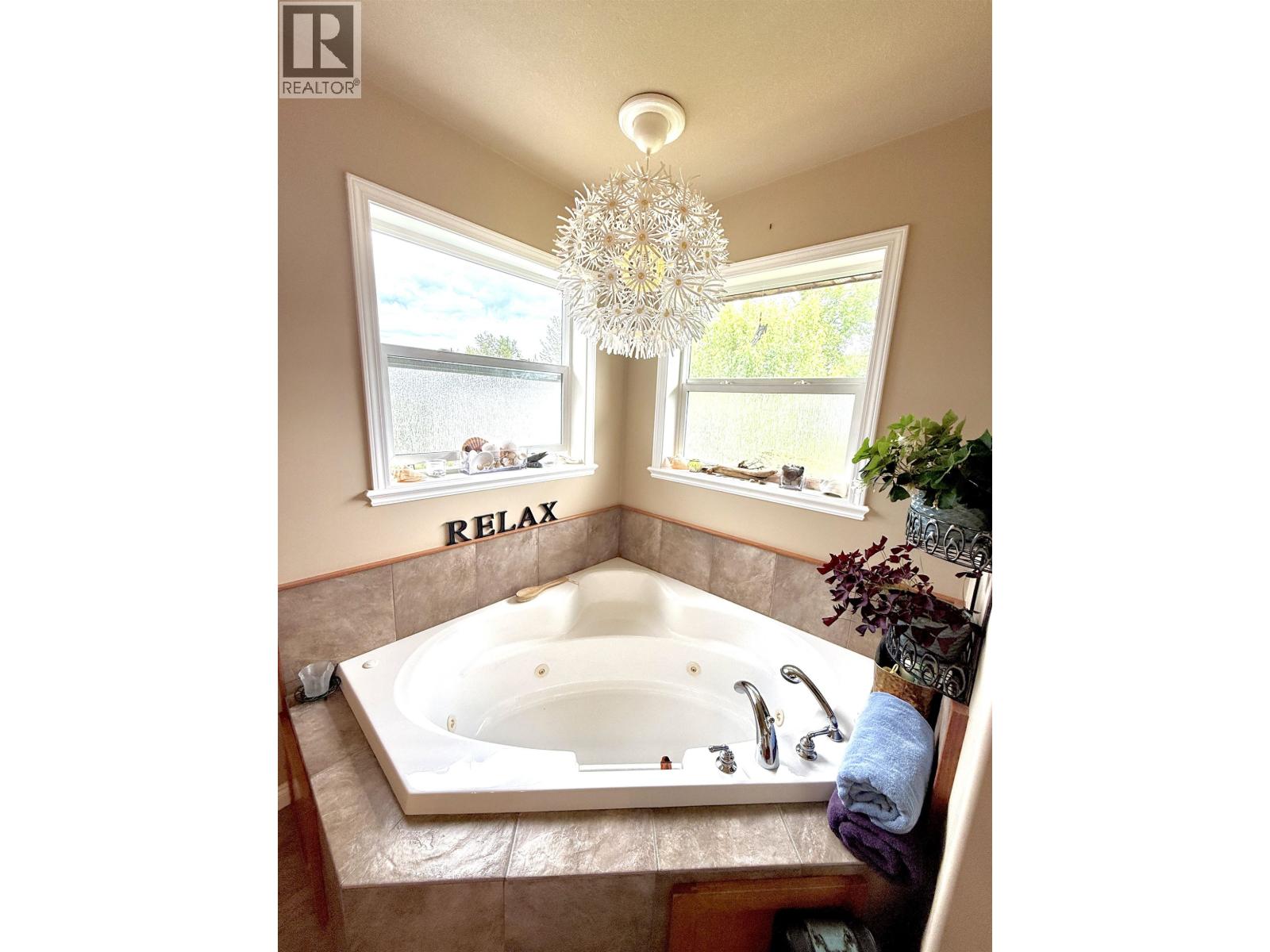 Photo 26 of 40 — 3713 CHARTWELL AVENUE · Prince George, BC