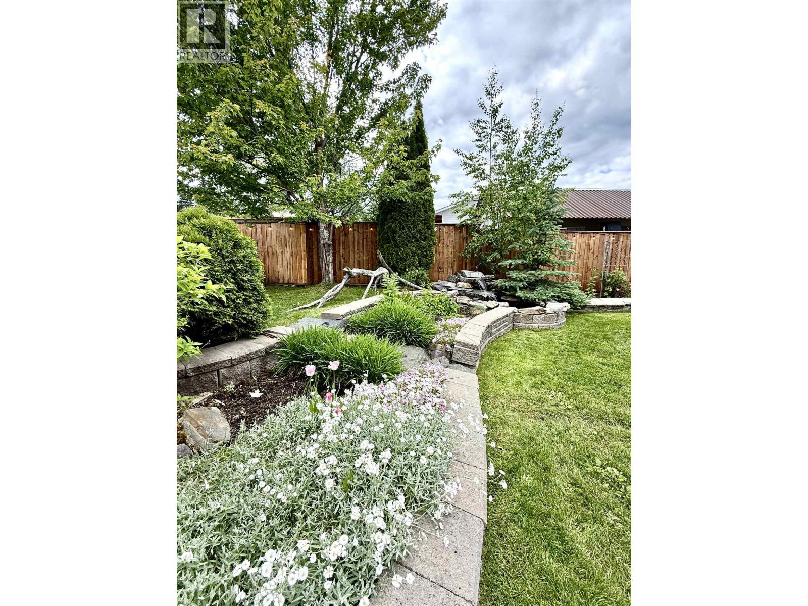 Photo 34 of 40 — 3713 CHARTWELL AVENUE · Prince George, BC