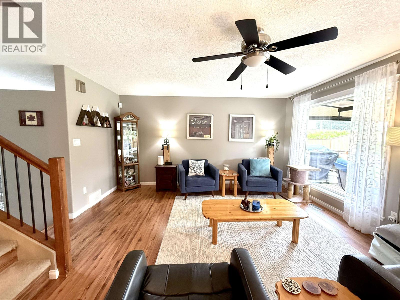 Photo 8 of 40 — 3713 CHARTWELL AVENUE · Prince George, BC