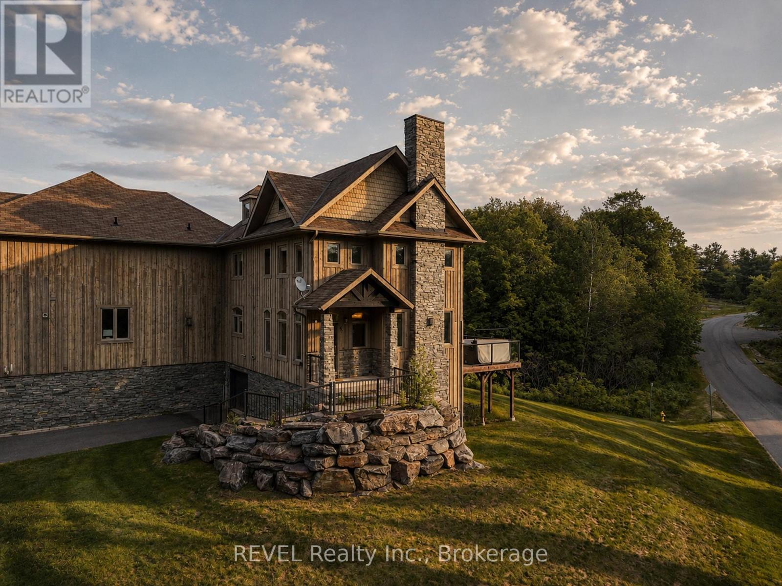 67 ROCKMOUNT CRESCENT - 2